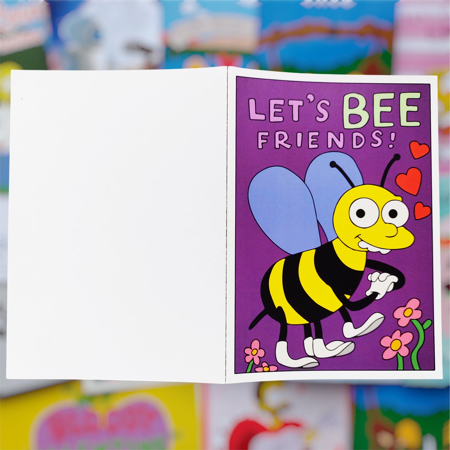 Tarjeta Abejita “Let’s BEE Friends!” – Especial Los Simpsons 🐝💛